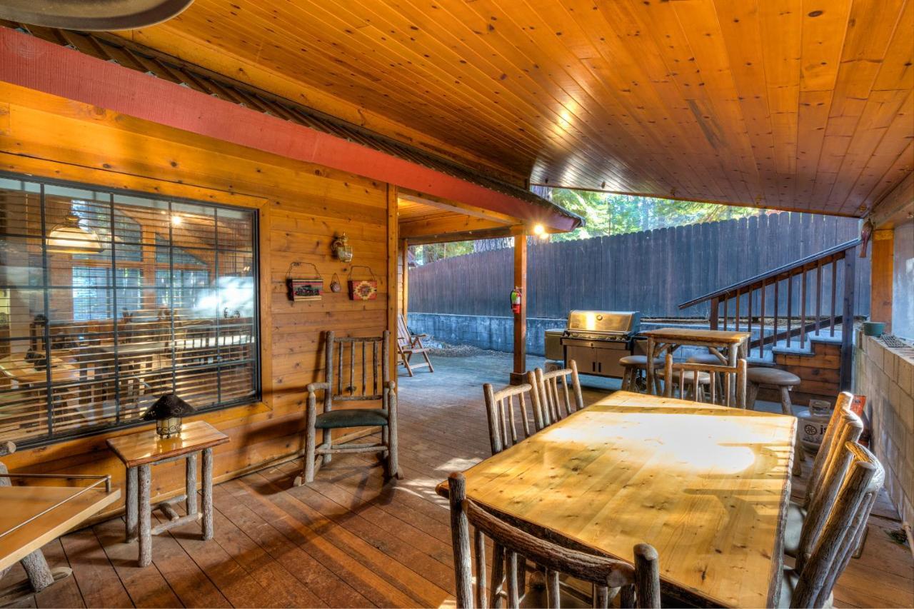 Rock Front Lodge Fish Camp Extérieur photo